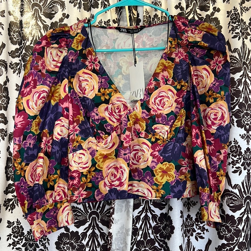 Nwt Zara Floral Top